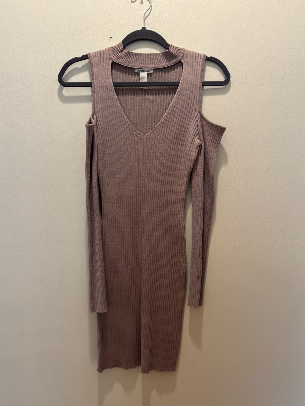 Charlotte Russe Ribbed Cold-Shoulder Midi Dress - Mauve